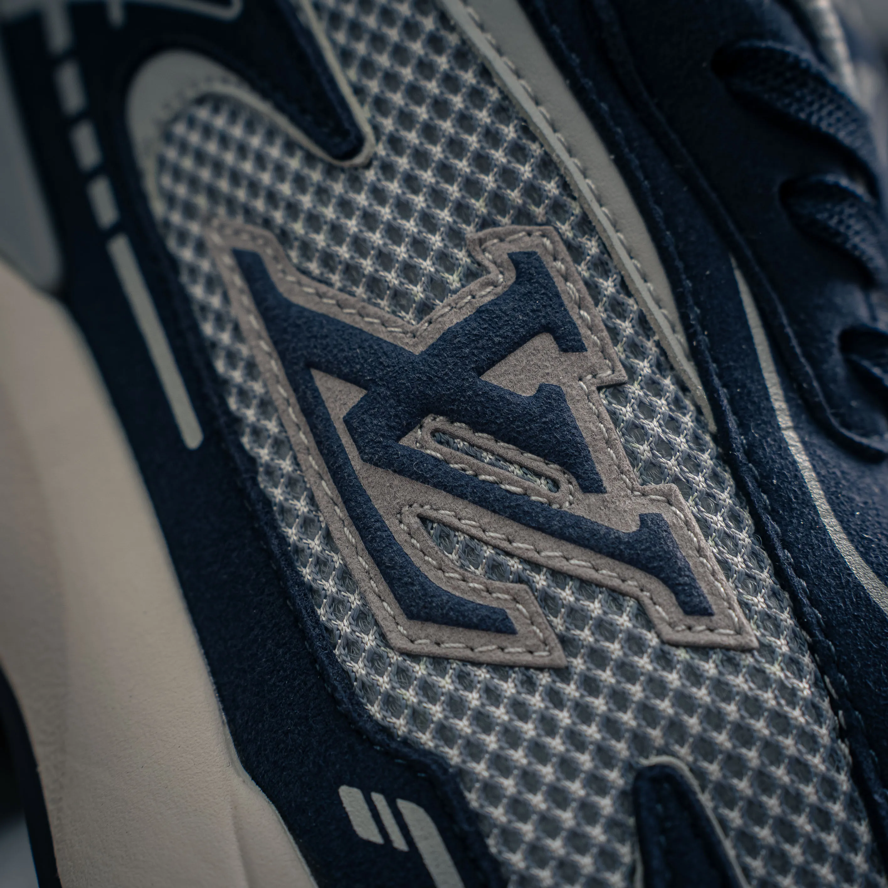 # J 【36-46】 Lv Tatic Runner Tatic Runner Series Platform Sole Chunky Sneakers， Retro Shoes ， 。Shoes
